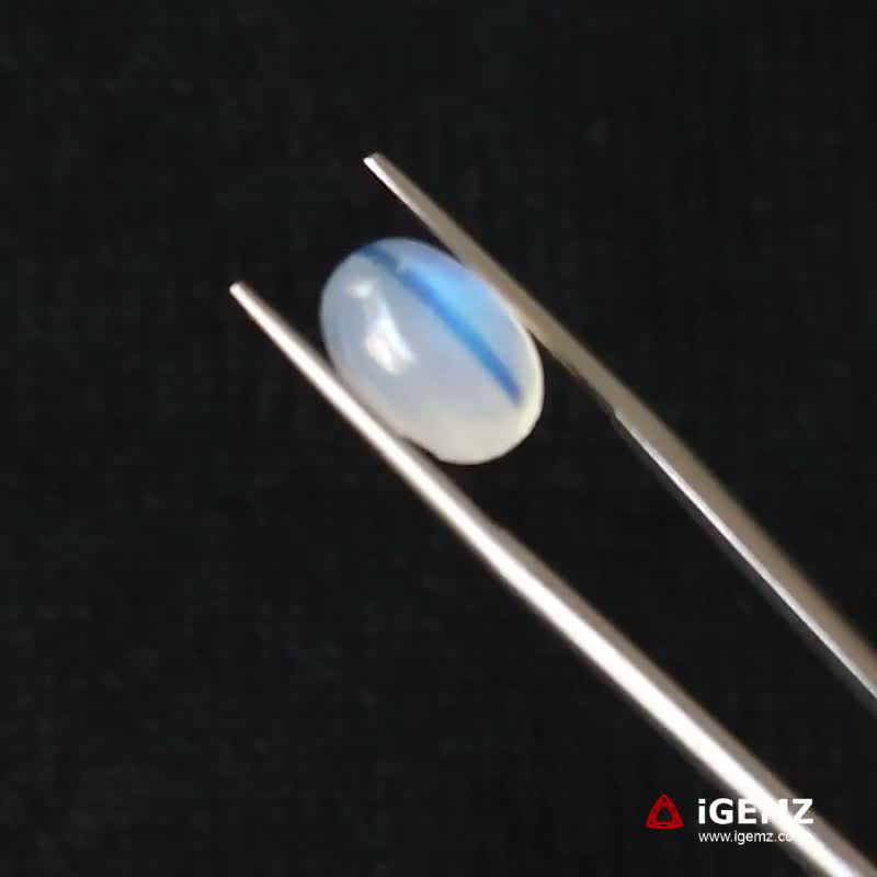iGemz21197.1 5.57 ct Rainbow Moonstone - iGemz21197