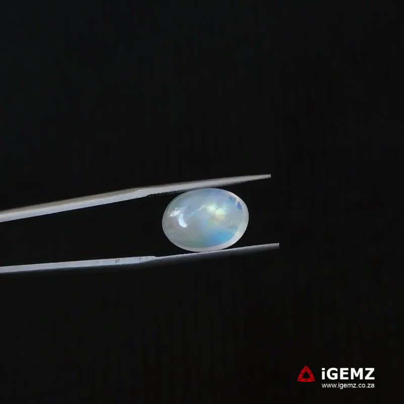iGemz21219.1 5.73 ct Rainbow Moonstone - iGemz21219