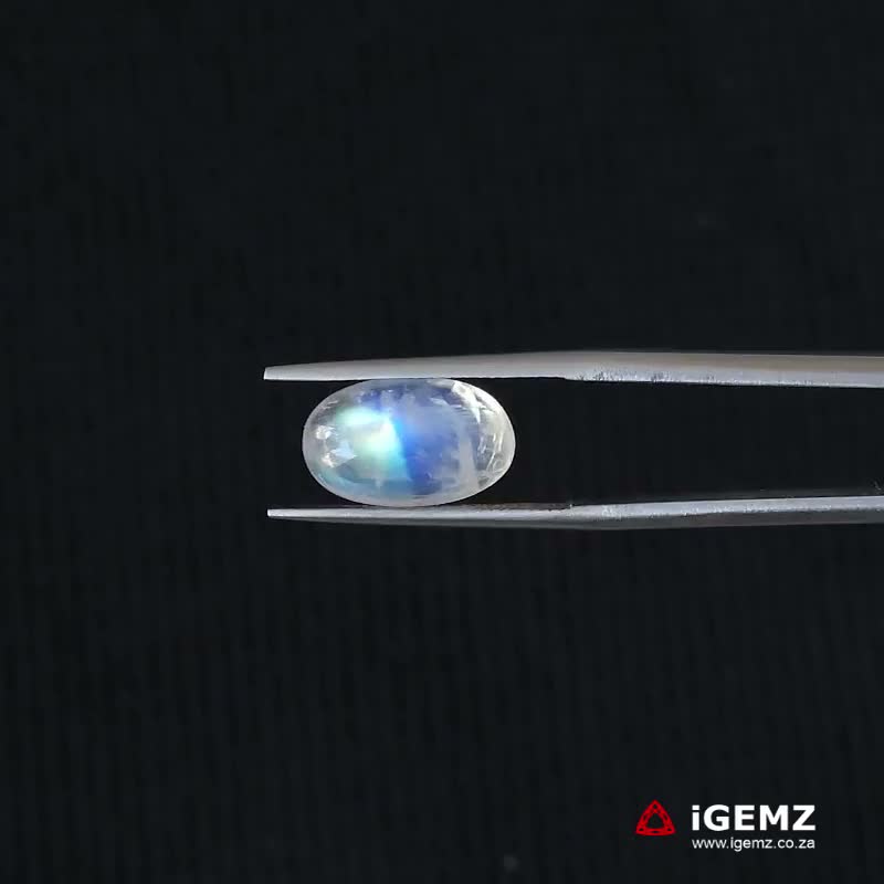 iGemz21340.1 3.72 ct Rainbow Moonstone - iGemz21340