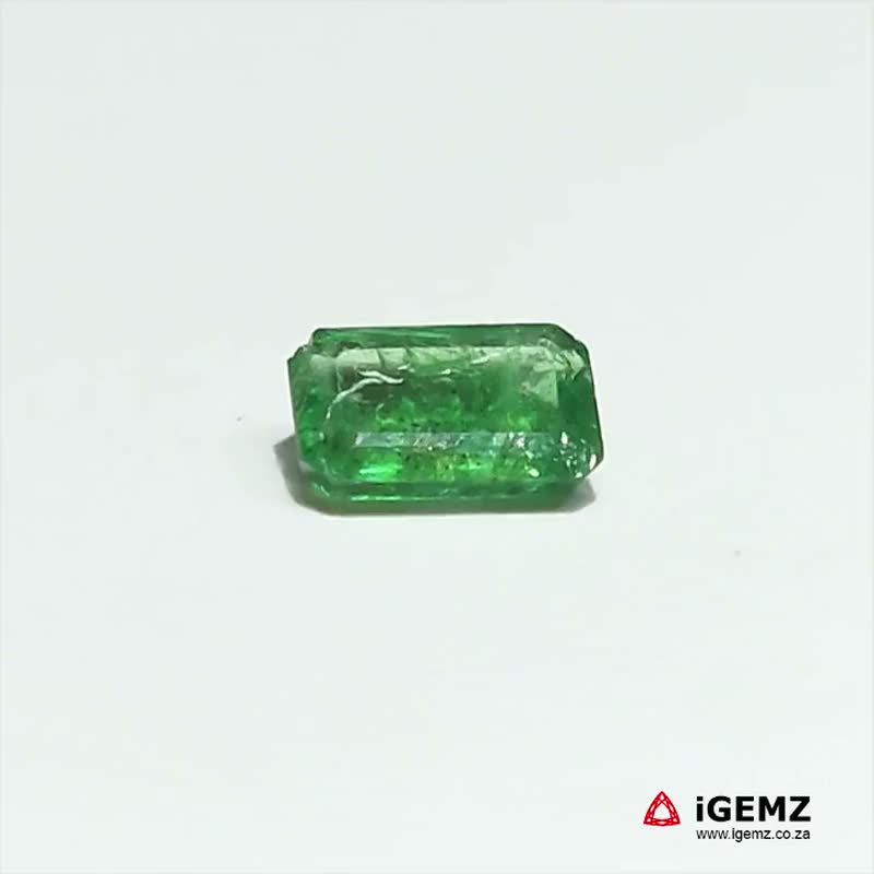 iGemz21420.1 1.09 ct Green Emerald - iGemz21420