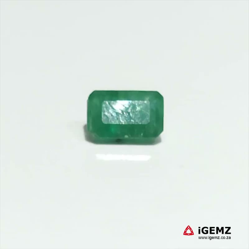 iGemz21428.1 1.45 ct Green Emerald - iGemz21428