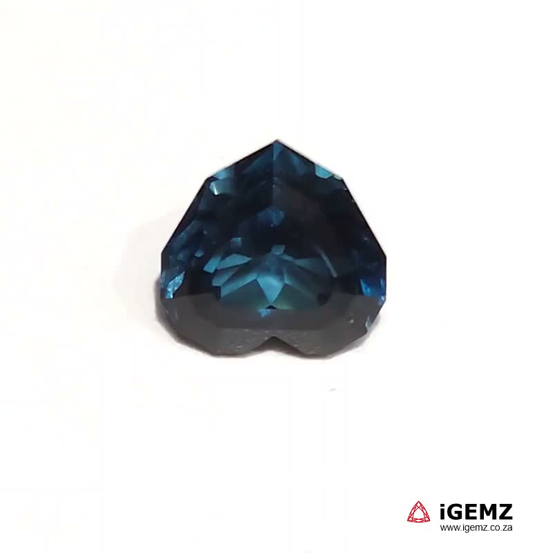 iGemz23379.1 5.47 ct London Blue Topaz - iGemz23379